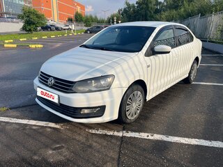 2016 Volkswagen Polo V Рестайлинг, белый, 550000 рублей, вид 1
