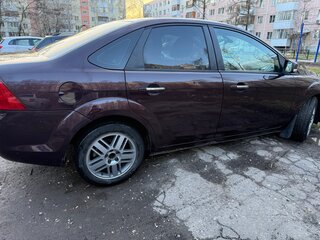 2010 Ford Focus II Рестайлинг, фиолетовый, 750000 рублей, вид 3