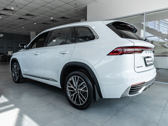 2026 Geely Monjaro I Рестайлинг, белый - вид 12