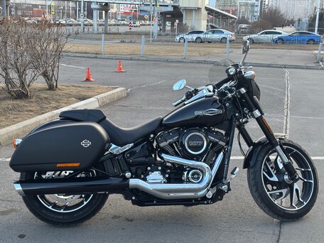 2018 Harley-Davidson Sport Glide, чёрный, 1777000 рублей, вид 3