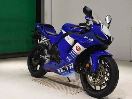 2021 Honda CBR 600RR, белый, 977000 рублей, вид 3