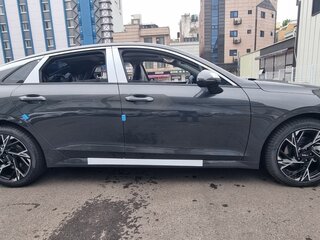 2026 Kia K5 III Рестайлинг, серый, 3950000 рублей, вид 2