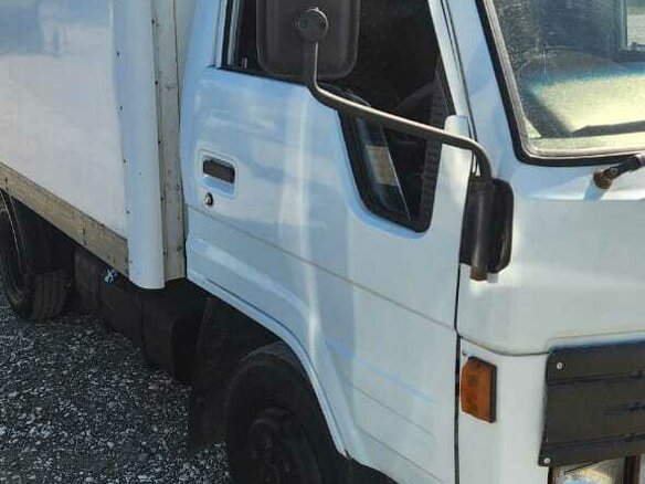 1992 Toyota Dyna, белый, 600000 рублей - вид 5