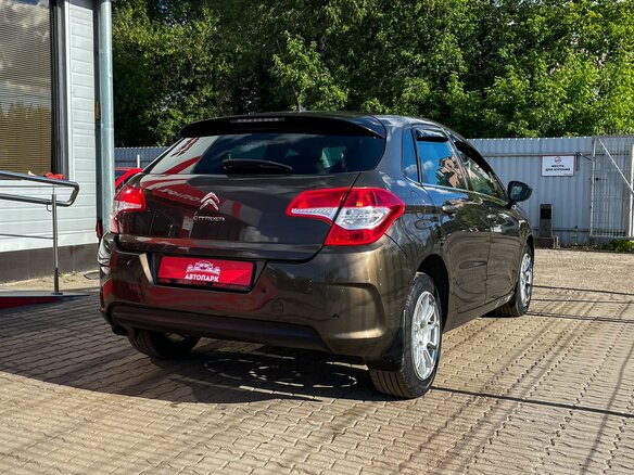 2011 Citroen C4 II, коричневый - вид 2