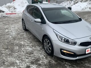2017 Kia Ceed II Рестайлинг, серебристый, 1250000 рублей, вид 1