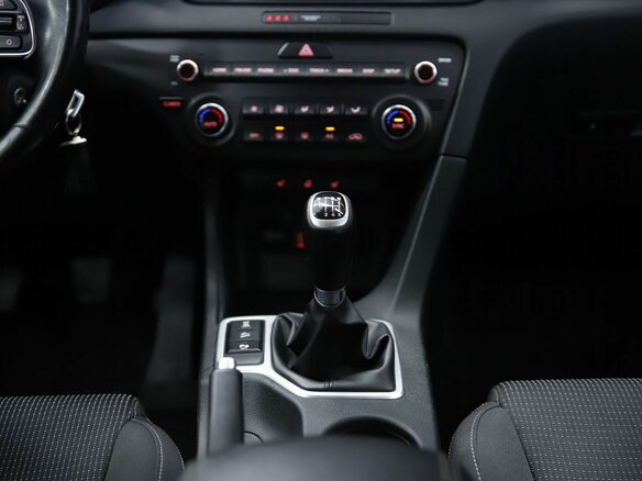 2018 Kia Sportage IV, белый - вид 14