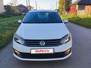 2017 Volkswagen Polo V Рестайлинг, белый, 999000 рублей, вид 3