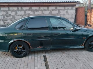 1999 Opel Vectra B Рестайлинг, зелёный, 85000 рублей, вид 1