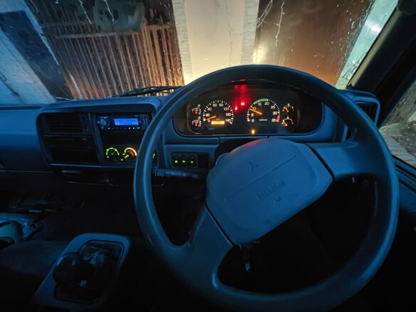 2004 Fuso (Mitsubishi) Fighter, белый, 4770000 рублей - вид 14