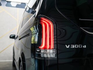 2026 Mercedes-Benz V-Класс Long 300 d длинный III (W447) Рестайлинг 2, чёрный, 13700000 рублей, вид 3