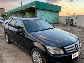 2009 Mercedes-Benz C-Класс 200 III (W204), чёрный, 980000 рублей, вид 3
