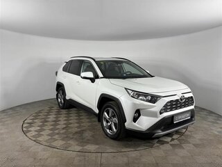 2021 Toyota RAV4 V (XA50), белый, 2575000 рублей, вид 3