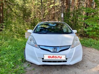 2011 Honda Fit Hybrid II, белый, 700000 рублей, вид 1