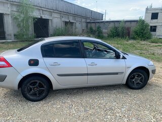 2006 Renault Megane II Рестайлинг, серебристый, 295000 рублей, вид 2