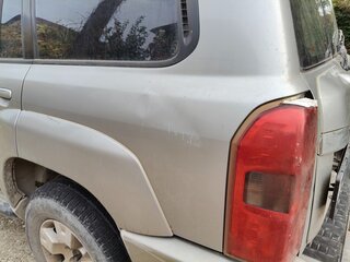 2005 Nissan Patrol V (Y61) Рестайлинг, серебристый, 1300000 рублей, вид 5