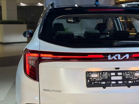 2026 Kia Seltos I Рестайлинг, белый, 2300000 рублей - вид 5