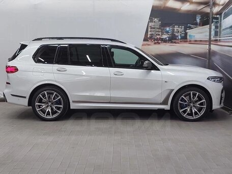 2021 BMW X7 M50d I (G07), белый, 10700000 рублей, вид 3