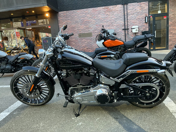 2025 Harley-Davidson Breakout, чёрный, 2300000 рублей - вид 1