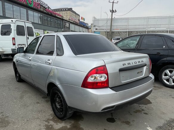 2011 Lada (ВАЗ) Priora I, серебристый, 200000 рублей - вид 3