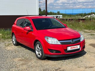 2011 Opel Astra H Рестайлинг, красный, 360000 рублей, вид 2