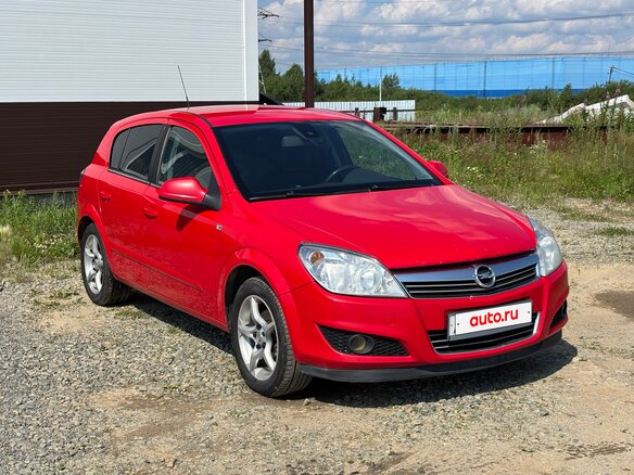 2011 Opel Astra H Рестайлинг, красный - вид 1