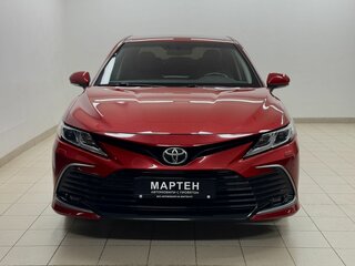 2021 Toyota Camry VIII (XV70) Рестайлинг, красный, 3045000 рублей, вид 2