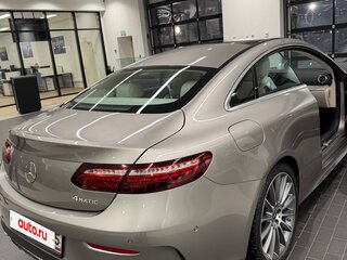 2021 Mercedes-Benz E-Класс 200 V (W213, S213, C238) Рестайлинг, серый, 5200000 рублей, вид 4