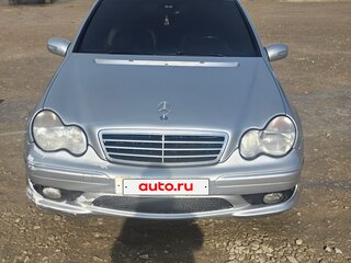 2005 Mercedes-Benz C-Класс 230 II (W203) Рестайлинг, серебристый, 750000 рублей, вид 1