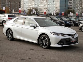 2020 Toyota Camry VIII (XV70), белый, 3229000 рублей, вид 4