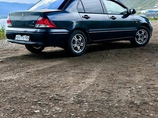 2002 Mitsubishi Lancer Cedia IX, серый, 270000 рублей, вид 3