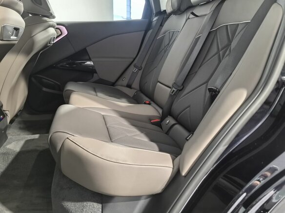 2025 BMW X3 30L xDrive IV (G45/G48), чёрный - вид 11