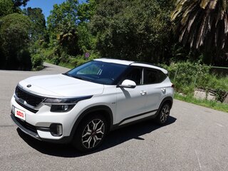 2021 Kia Seltos I, белый, 2400000 рублей, вид 1