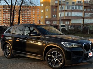 2020 BMW X1 18i sDrive II (F48) Рестайлинг, чёрный, 2700000 рублей, вид 4