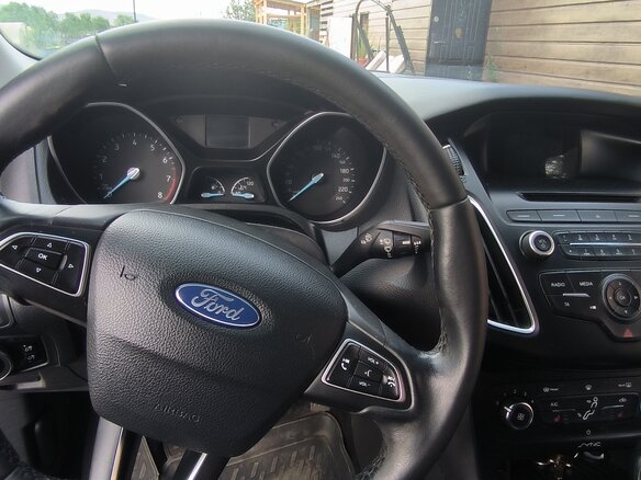 2016 Ford Focus III Рестайлинг, серебристый, 1150000 рублей - вид 13