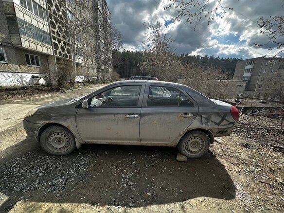2012 Geely MK I, серый, 100000 рублей - вид 2