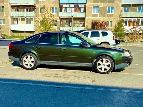 2001 Audi A6 II (C5) Рестайлинг, зелёный - вид 4