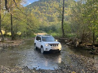 2011 Nissan X-Trail II Рестайлинг, белый, 1400000 рублей, вид 1