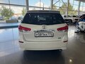 2010 Toyota Wish II, белый - вид 4