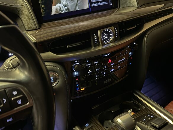2016 Lexus LX 570 III Рестайлинг 2, чёрный, 6950000 рублей - вид 14