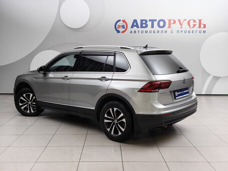 2020 Volkswagen Tiguan II, серый, 2998000 рублей, вид 2