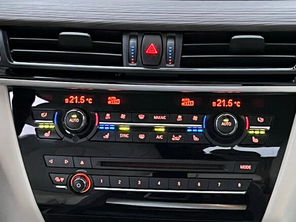 2014 BMW X5 40d III (F15), чёрный, 3100000 рублей - вид 17