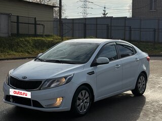 2012 Kia Rio 4-speed III, белый, 830000 рублей, вид 1