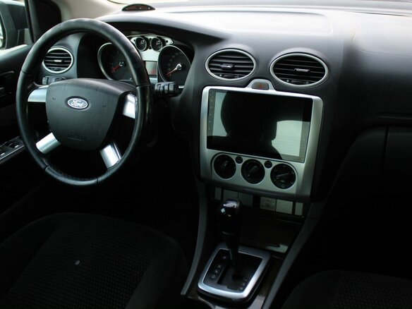 2009 Ford Focus II Рестайлинг, чёрный, 589000 рублей - вид 16