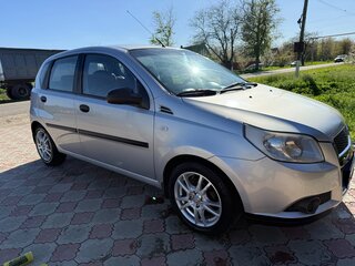 2008 Chevrolet Aveo I Рестайлинг, серебристый, 350000 рублей, вид 1