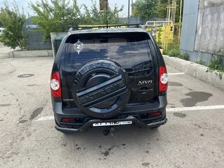 2011 Chevrolet Niva I Рестайлинг, чёрный, 380000 рублей, вид 2