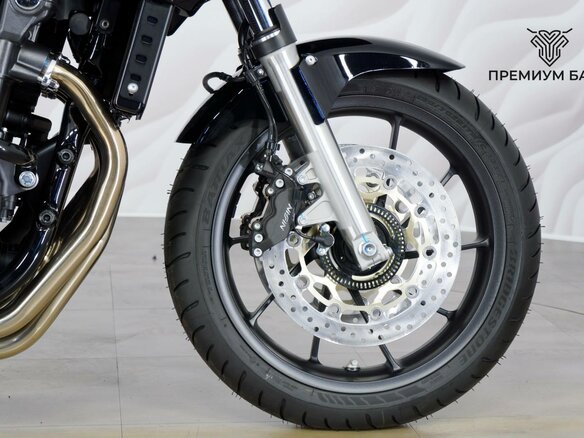 2026 Honda CB 1300, чёрный - вид 10