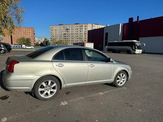 2004 Toyota Avensis II, серебристый, 580000 рублей, вид 3