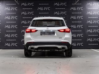 2025 Mercedes-Benz GLA 200 II (H247) Рестайлинг, белый, 4990000 рублей, вид 3