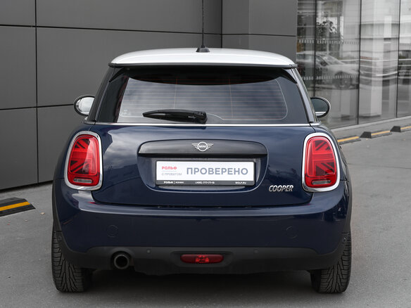 2018 Mini Hatch Cooper III (F55/F56) Рестайлинг, синий, 1898000 рублей - вид 5