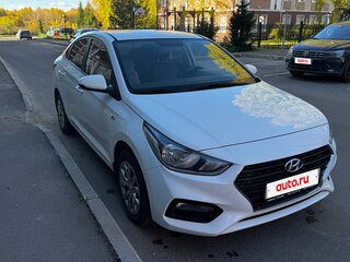 2017 Hyundai Solaris II, белый, 1350000 рублей, вид 2
